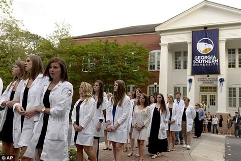 Georgia Southern University Service Mourns Five Nursing Students Killed