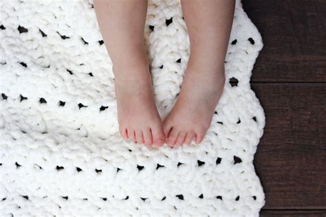 bulky yarn crochet afghan patterns for beginners free modern chunky crochet blanket pattern