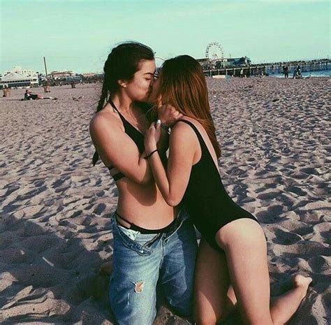 Pinterest Brookhall Lesbians Kissing Cute Lesbian Couples Lesbian Hot