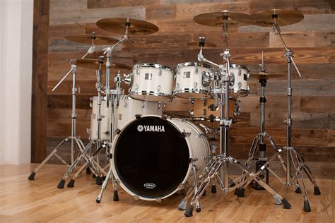 Yamaha Maple Custom Absolute Nouveau 6 Piece Drum Kit White Mica Pre