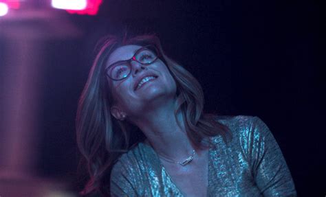 Gloria Bell Trailer Julianne Moore Lives Laughs And Loves