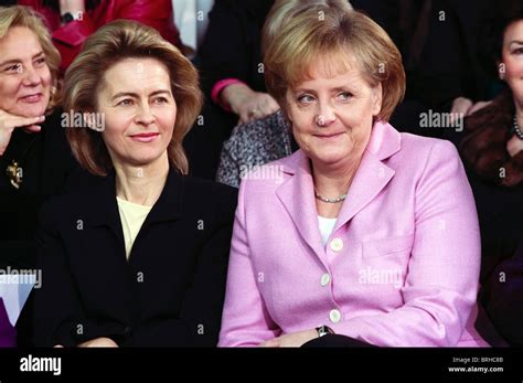 Ursula Von Der Leyen And Angela Merkel Deutsche Politiker 26 Januar 2009