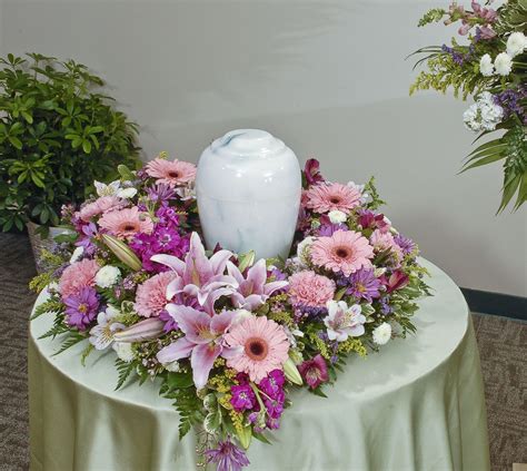 2030 Urn Display Ideas For Home