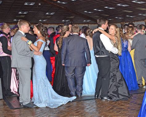 Dancing The Night Away Prom 2019 The Interior Journal The