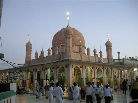 Hazrat baba tajuddin dargah nagpur. India Aulias: Hazarat Baba Tajuddin Aulia (Rahmatullah Alaih)