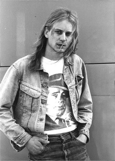 stellan in the 1983 swedish film p and b he looks like kurt cobain 😝 in 2022 stellan