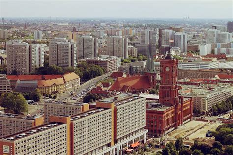 Check if it is currently sunny, rainy, cloudy or even snowing in berlin. Der Himmel über Berlin - Park Inn Panoramaterrasse | City ...