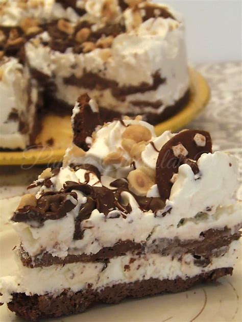 Dai un'occhiata anche a queste gelato alle fragole senza zucchero! Torta Gelato Pan di Stelle variegata alla Nutella e Panna ...