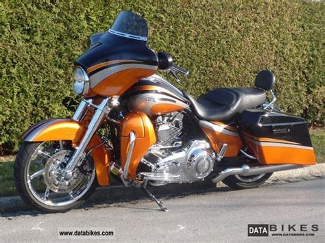 Financing offer available only on used harley‑davidson street® motorcycles financed through eaglemark savings. 2011 Harley Davidson Screamin Eagle CVO Street Glide FLHXSE2