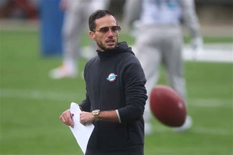 Mike McDaniel Has Big Praise For 1 Dolphins Defender