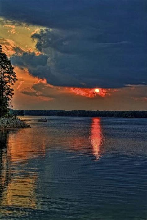 Pin By Carol Minnick On Natural Phenomena Sunset Lake Natural Phenomena