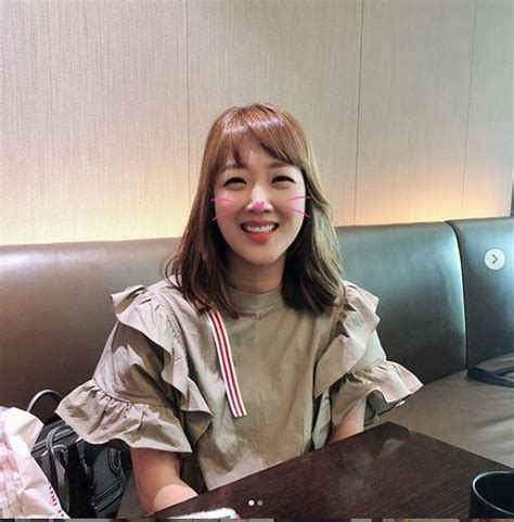 Seo minjung learns to rap for chansung 뿍치빡치 뿍치기빡치기 나는 서민정 래퍼 민정 서민정 화끈하게. 슬라이드 #SNS★ 서민정, 41세 맞아? 방부제 미모 인증샷 - 아주경제