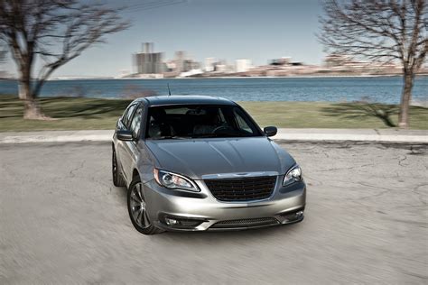 Chrysler 200 Specs And Photos 2011 2012 2013 2014 Autoevolution