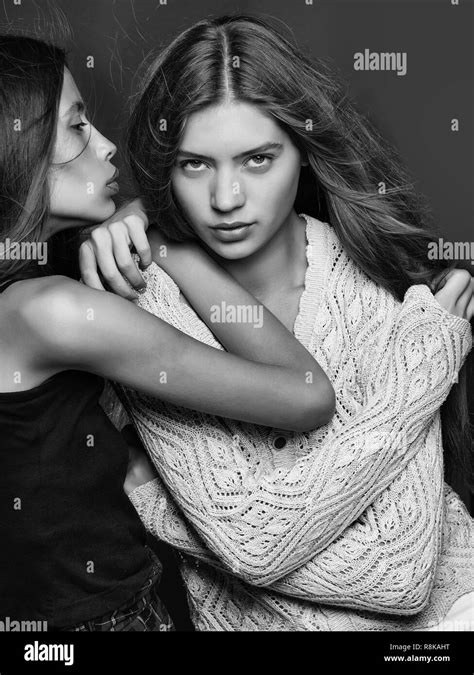 Two Pretty Girls Friends Stock Photo Alamy