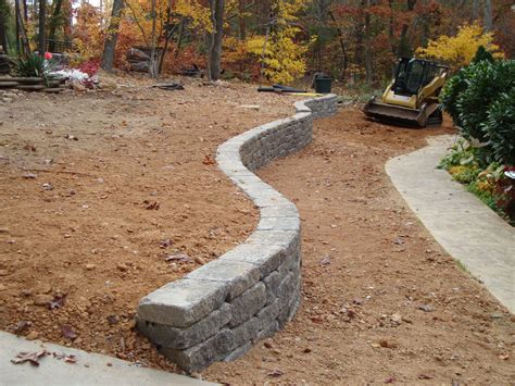 Simple Retaining Wall Ideas For Sloped Backyard