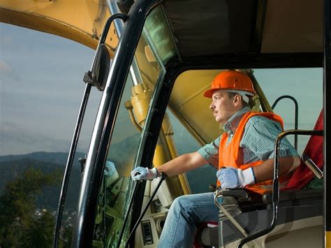 What Does A Heavy Equipment Operator Do