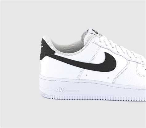 Nike Air Force 1 07 Trainers White Black His Trainers