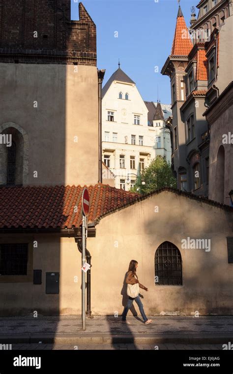 Old New Synagogue Prague Czech Republic Stock Photo Alamy