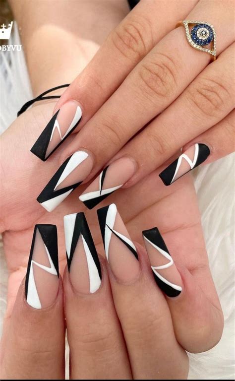 25 Cool Abstract Nail Art Ideas You Need To Try Now In 2021 Acrylic