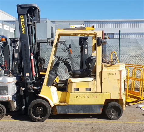 Hyster 3500kg Lpg Forklift With 5600mm Three Stage Mast Sideshift