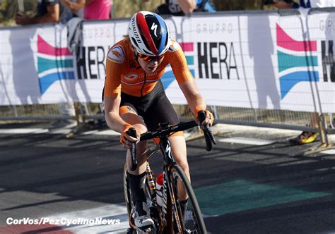 Anna van der breggen wins road world championships with astonishing ride. WORLDS'20 Women's RR: Double for Van Der Breggen, TT ...