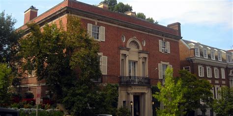 Jeff bezos and new partner lauren sanchez have been househunting in la and new yorkcredit: Amazon HQ2: Jeff Bezos $23M mansion is why Washington DC ...