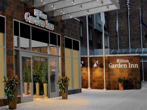 Additionally, a snack bar/deli, self parking, and a meeting room are onsite. Hilton Garden Inn New York West 35th Street | LBN Hotels ...