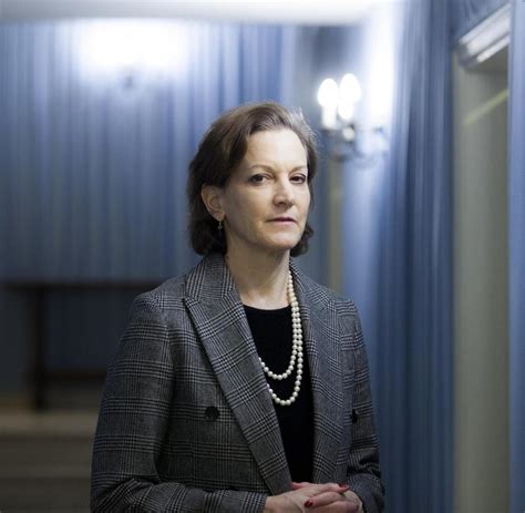 Anne applebaum is a staff writer at the atlantic, a fellow at the snf agora institute at johns hopkins university, and the author of twilight of democracy: Anne Applebaum: „Trump wird den Rest seines Lebens vor ...