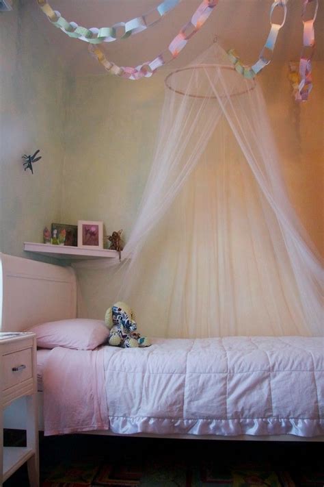 Anschließend feuchtest du die farbrolle leicht an, tauchst sie zur hälfte in die farbe und rollst sie sorgfältig ein. Pin on Mädchenzimmer