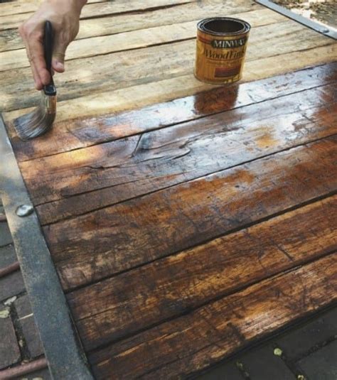 How To Stain Pallet Wood Cut The Wood