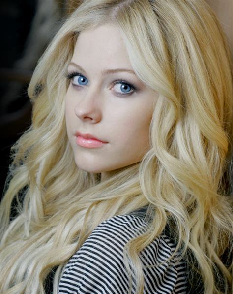 Angel Avril Lavigne Beautiful Blonde Blue Eyes Julie