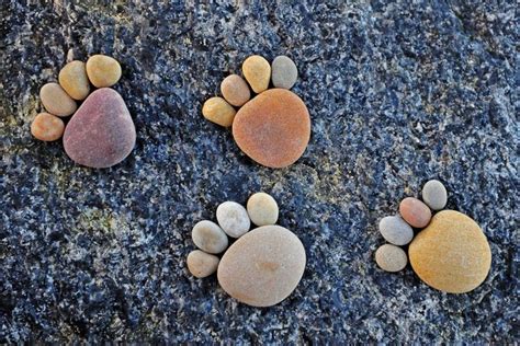 How To Make Creative Stone Footprints Diy Ideas