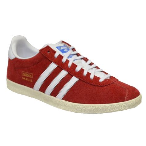 With a smaller toe box, shorter tongue and slightly slimmer cut, the gazelle og is lighter and lower profile than its modern counterpart. Adidas Adidas Gazelle OG Suede Red / White (C6) G04117 ...