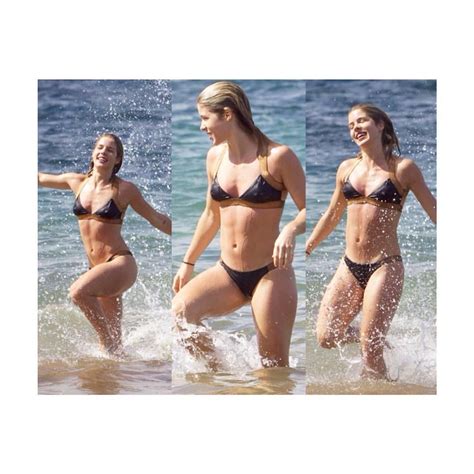 Emily Bett Rickards Fans On Instagram “😍 Emilybettrickards At The Beach In Maui Hawaii 😍”