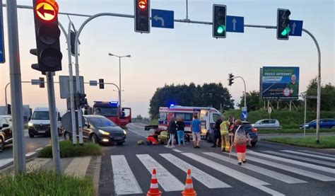 czecho pl FOTO Potrącenie na DK 1 w Czechowicach Dziedzicach Tożsamość rannego zagadką