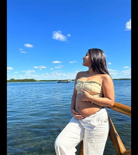 Foto Namorada de João Gomes Ary Mirelle está grávida de um menino