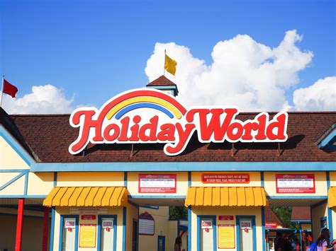 Your travel companion for the whole trip: 5 Reasons to Spend a Day at Holiday World in Santa Claus ...