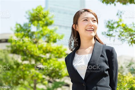 Portrait Of Japanese Business Woman アジアおよびインド民族のストックフォトや画像を多数ご用意 Istock
