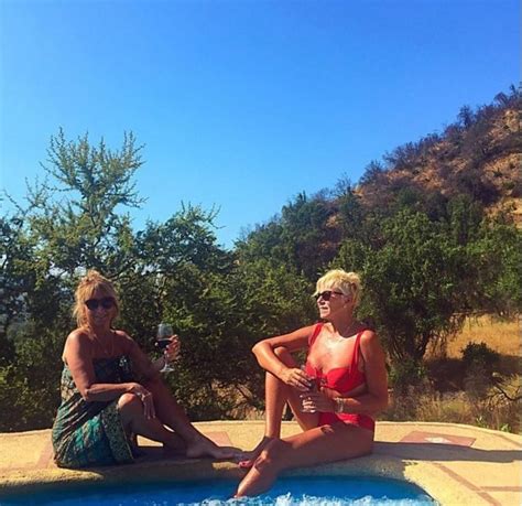 Jul 29, 2021 · son varias las ocasiones en que raquel argadoña ha mostrado su apoyo en los diferentes proyectos de su hijo nano calderón. Raquel Argandoña se luce en bikini a sus 58 años - TeCache.cl