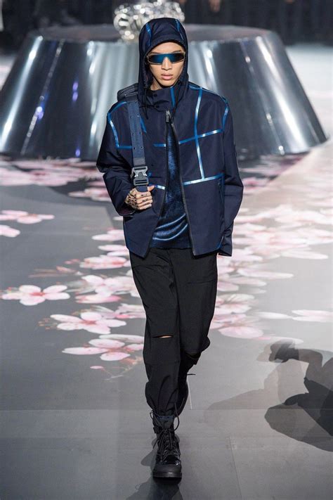 Dior Men Pre Fall 2019 Collection Runway Looks Beauty Models And Reviews Mens Fashion