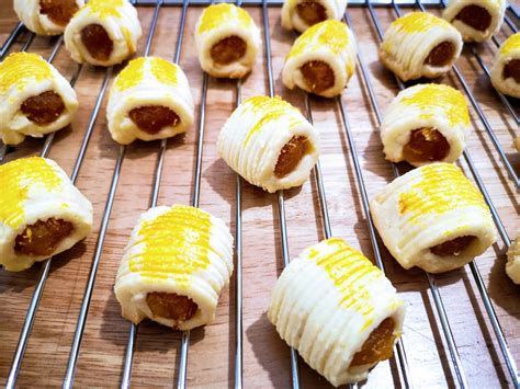Resepi tart nenas gulung, adalah antara kuih raya yang paling popular dan disukai ramai. Blog Akak Kembang: RESEPI TART NENAS SENANG
