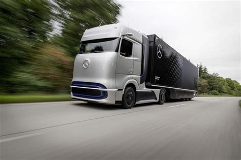 Mercedes Benz Brennstoffzellen Konzept Lkw GenH2 Fotostrecke