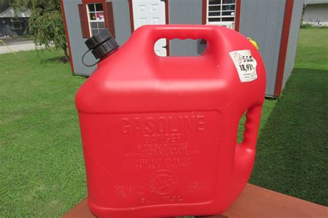 So far i put about 320 miles on it. Vintage BLITZ 5 GALLON Gas Can / Jug Spout Plastic Red ...