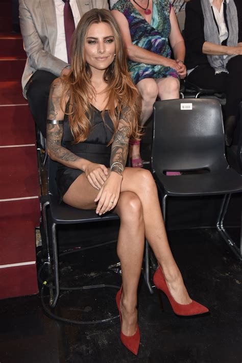 Welche kandidaten sich aufs parkett trauen und was die juroren davon halten, erfahrt ihr hier. Sophia Thomalla - RTL Live TV Show "Let's Dance" in ...