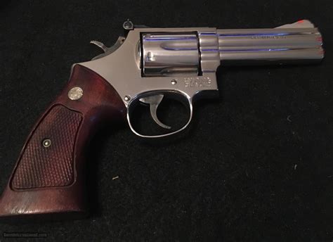 Smith And Wesson 586 4 Inch Nickel