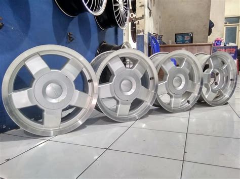 Velg Mobil Ring 12 Lebar - Jual velg mobil racing POOL ring 15 lebar