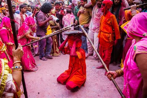 Best Places To Celebrate Colorful Festival In India Holi 2016