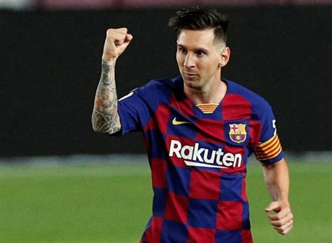 Lionel Messi Scores 700th Goal With Panenka Penalty But Barcelonas La Liga Hopes Suffer Huge Blow