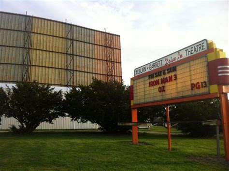 My suggestion is to arrive 30 minutes early to beat the line. 9 Drive-In Theaters In Indiana