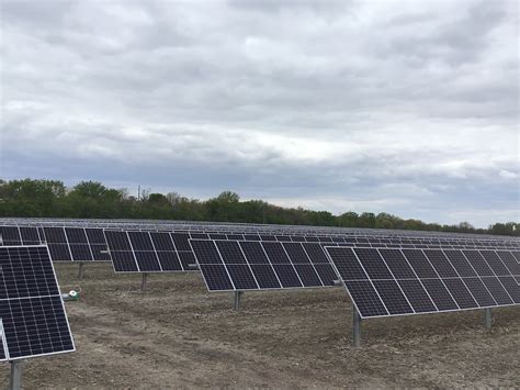 Largest community solar project in Illinois comes online in Fulton County